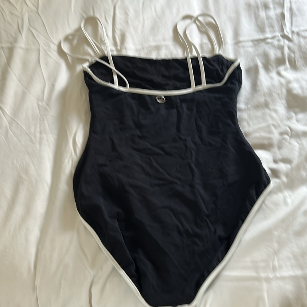 Jantzen one piece swimsuit - Picture 3 of 5